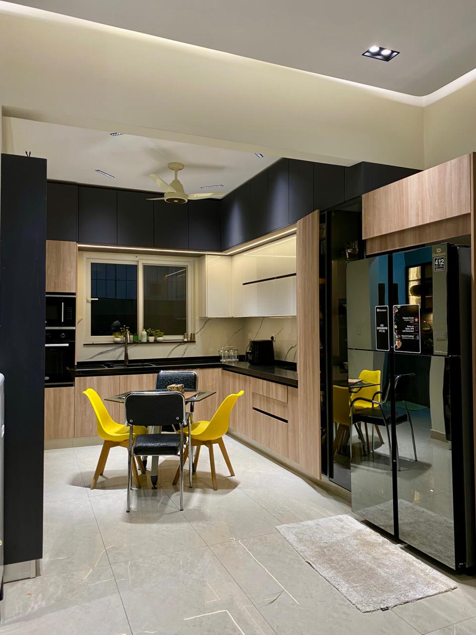 Modern Wood & Black Kitchen